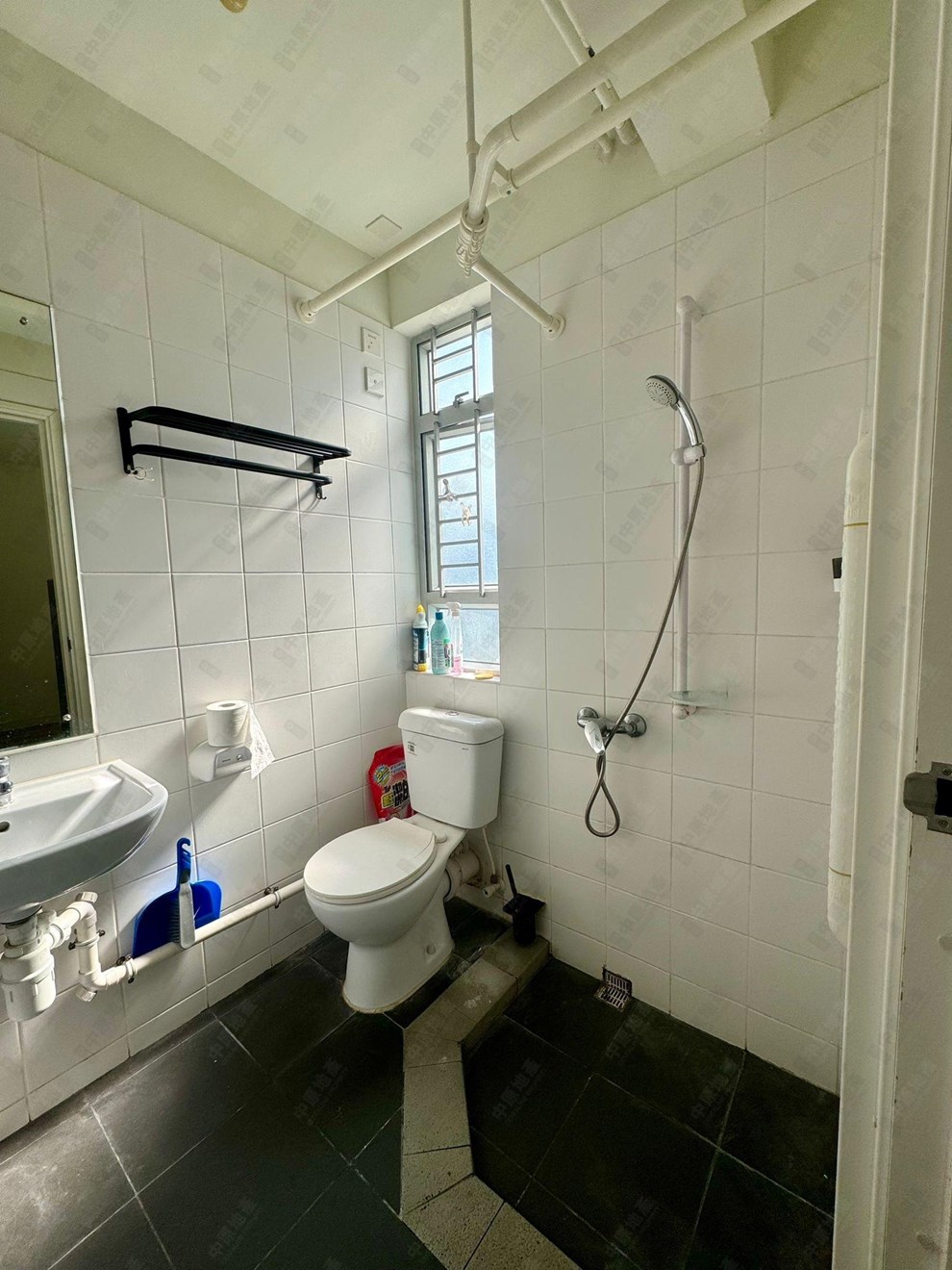 Unit Interior-Bathroom