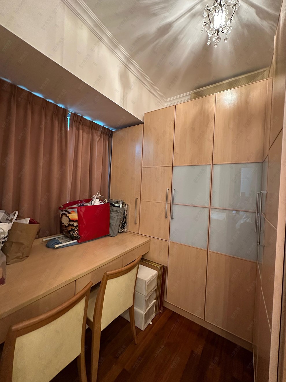 Unit Interior-Cloak Room