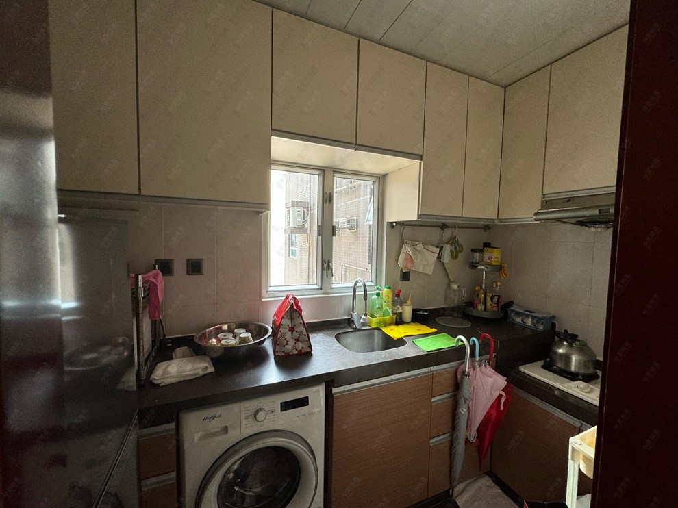 Unit Interior-Kitchen