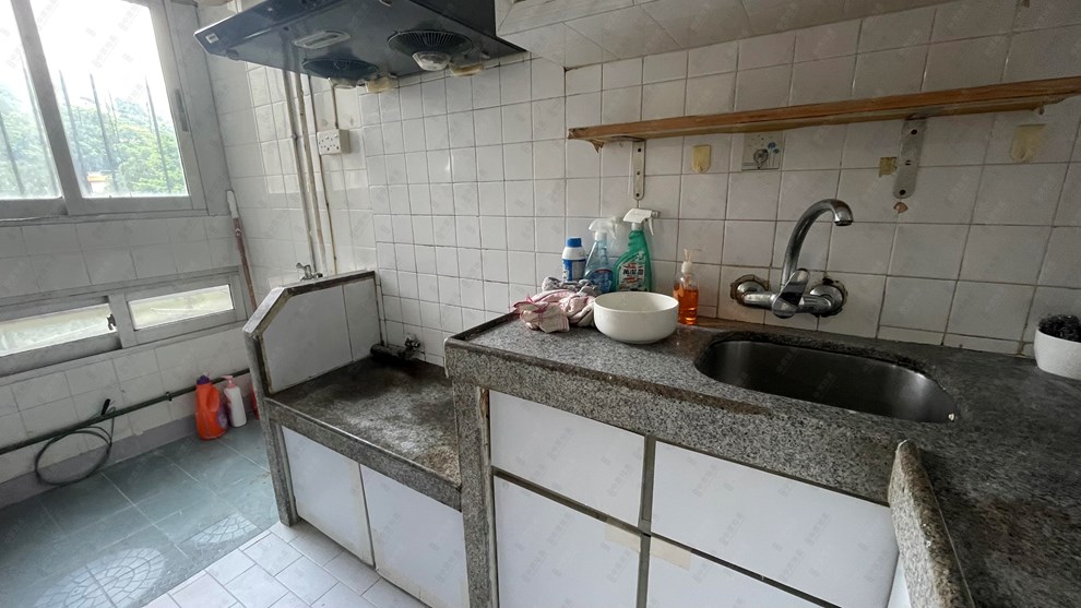 Unit Interior-Kitchen