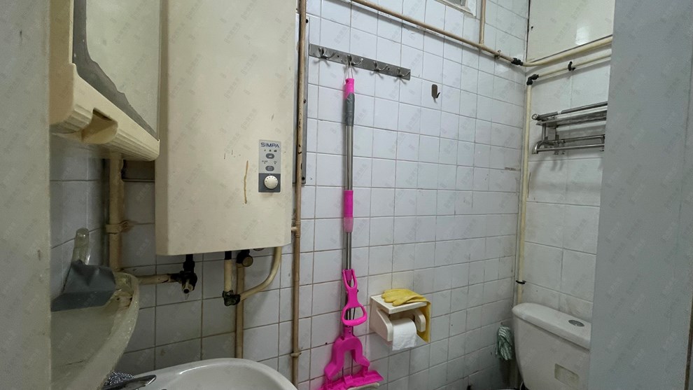 Unit Interior-Bathroom