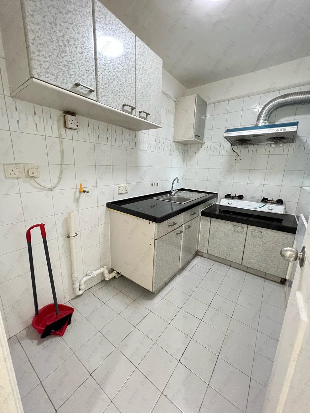 Unit Interior-Kitchen