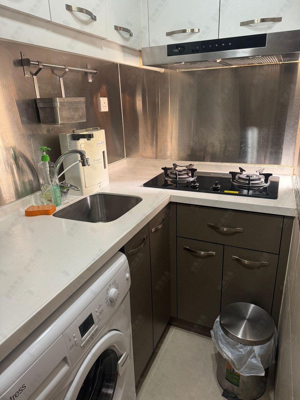 Unit Interior-Kitchen