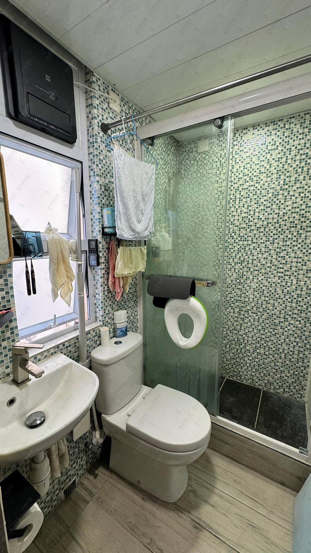 Unit Interior-Bathroom