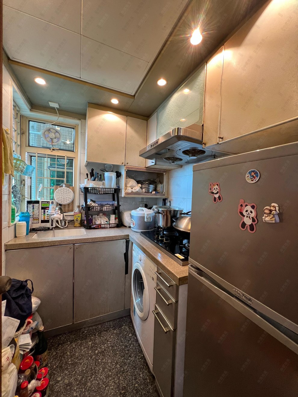 Unit Interior-Kitchen