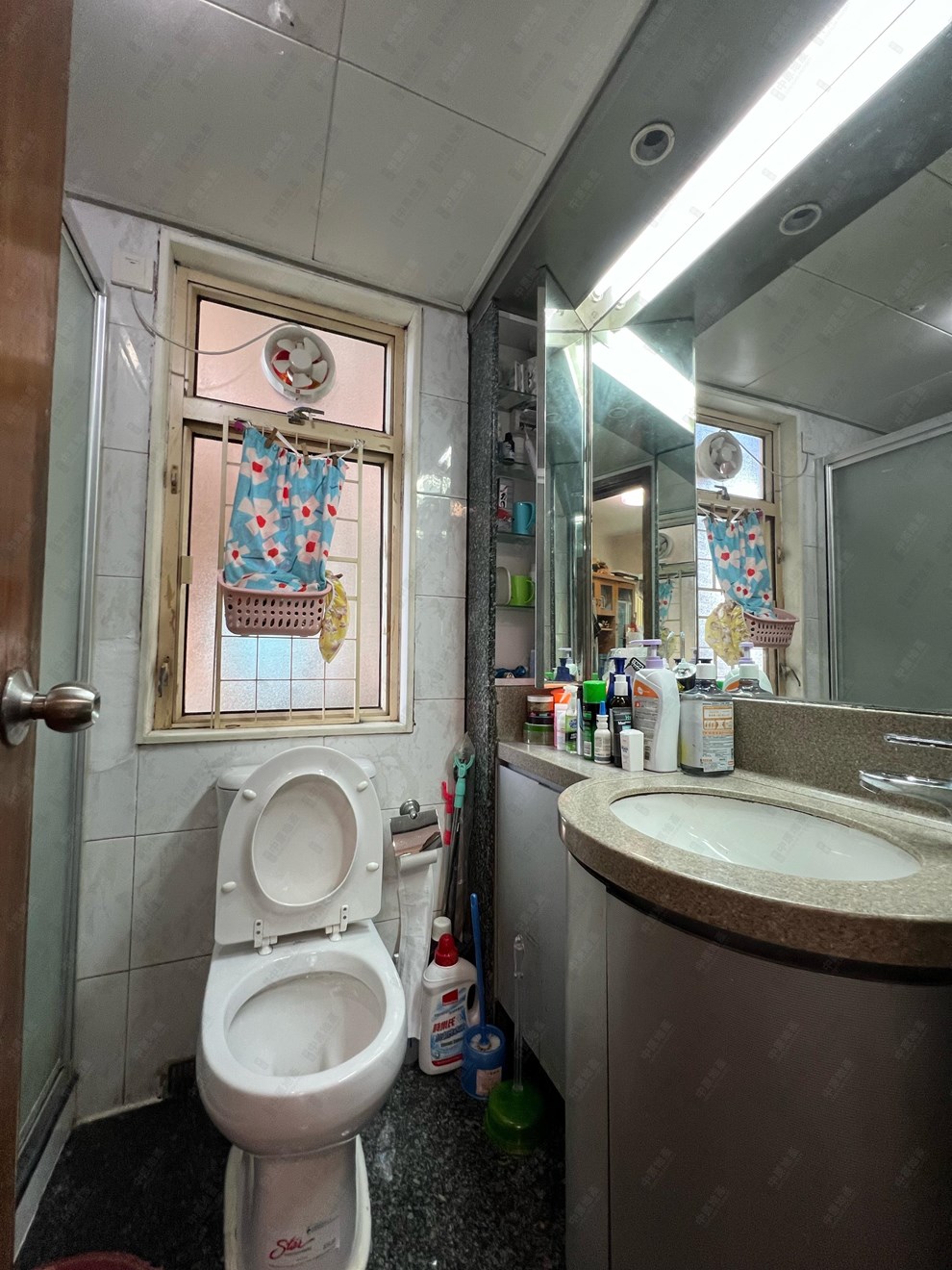 Unit Interior-Bathroom