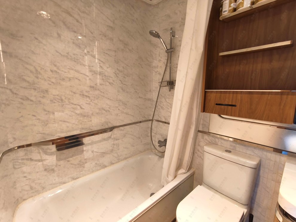 Unit Interior-Bathroom