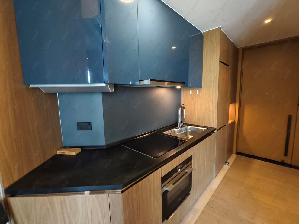 Unit Interior-Kitchen