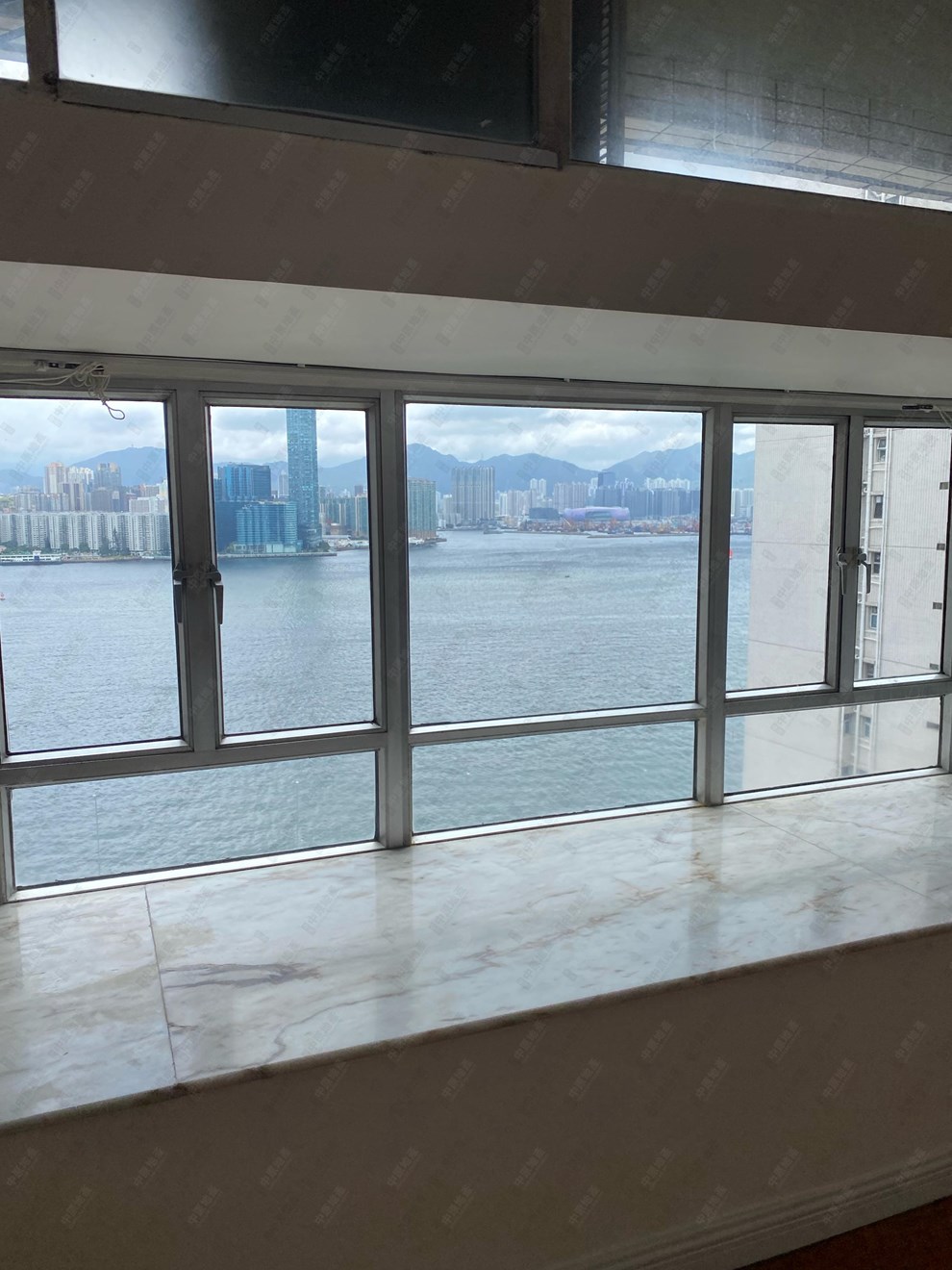 窗外景观-由睡房