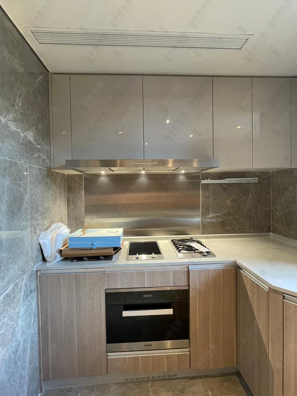 Unit Interior-Kitchen