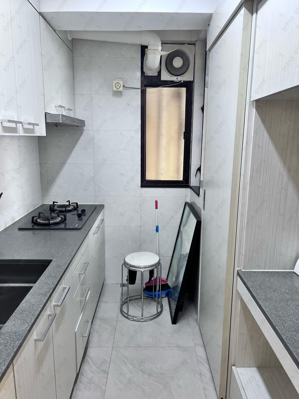 Unit Interior-Kitchen