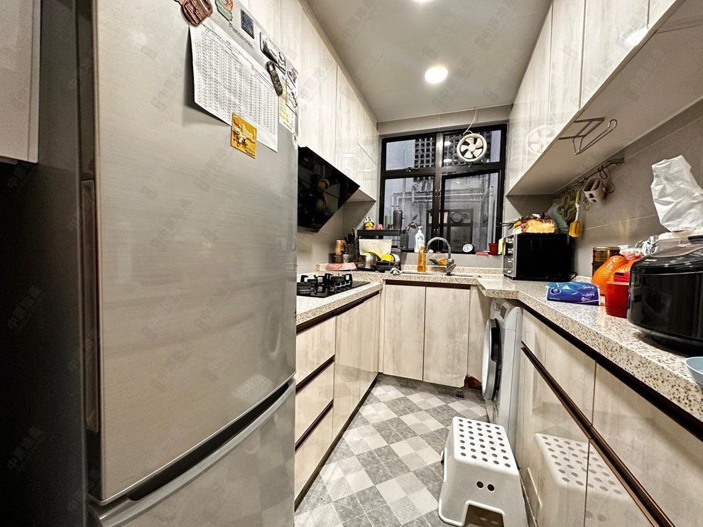 Unit Interior-Kitchen