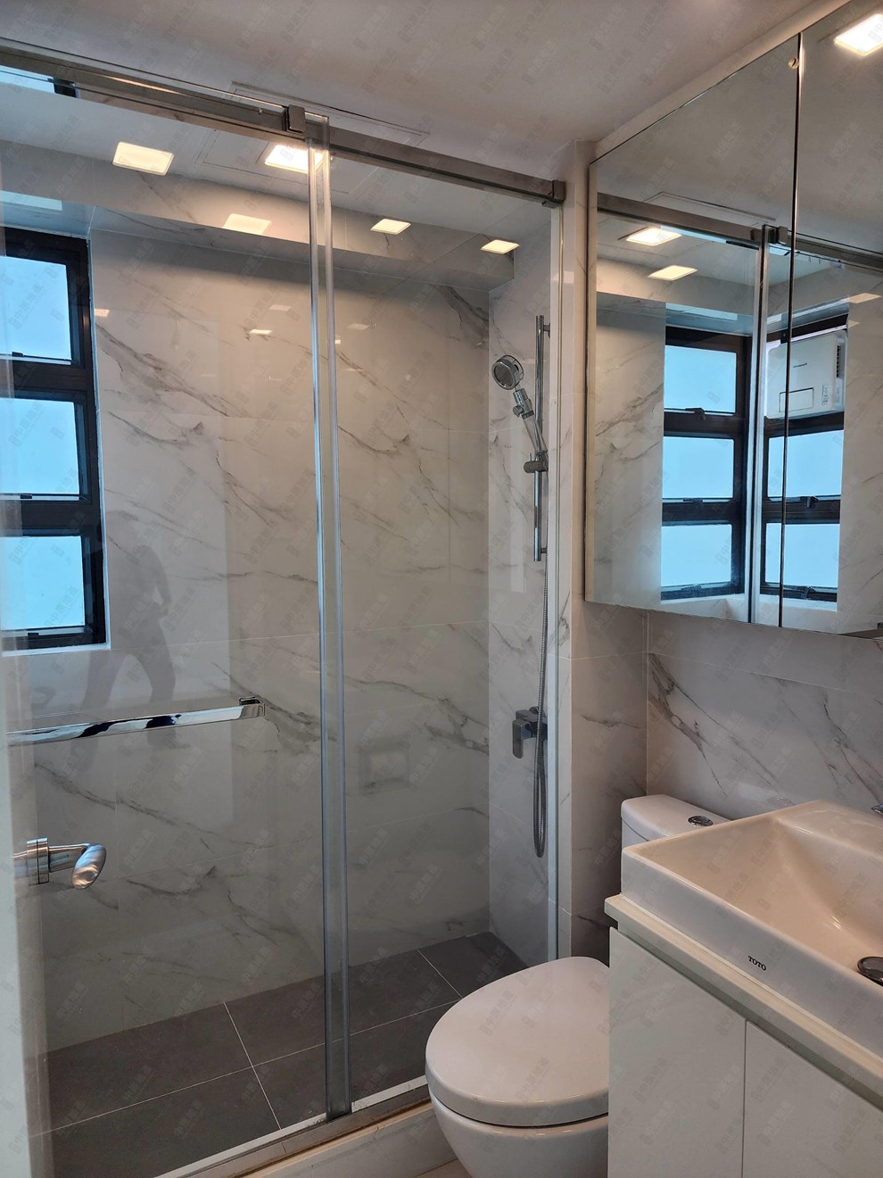 Unit Interior-Bathroom