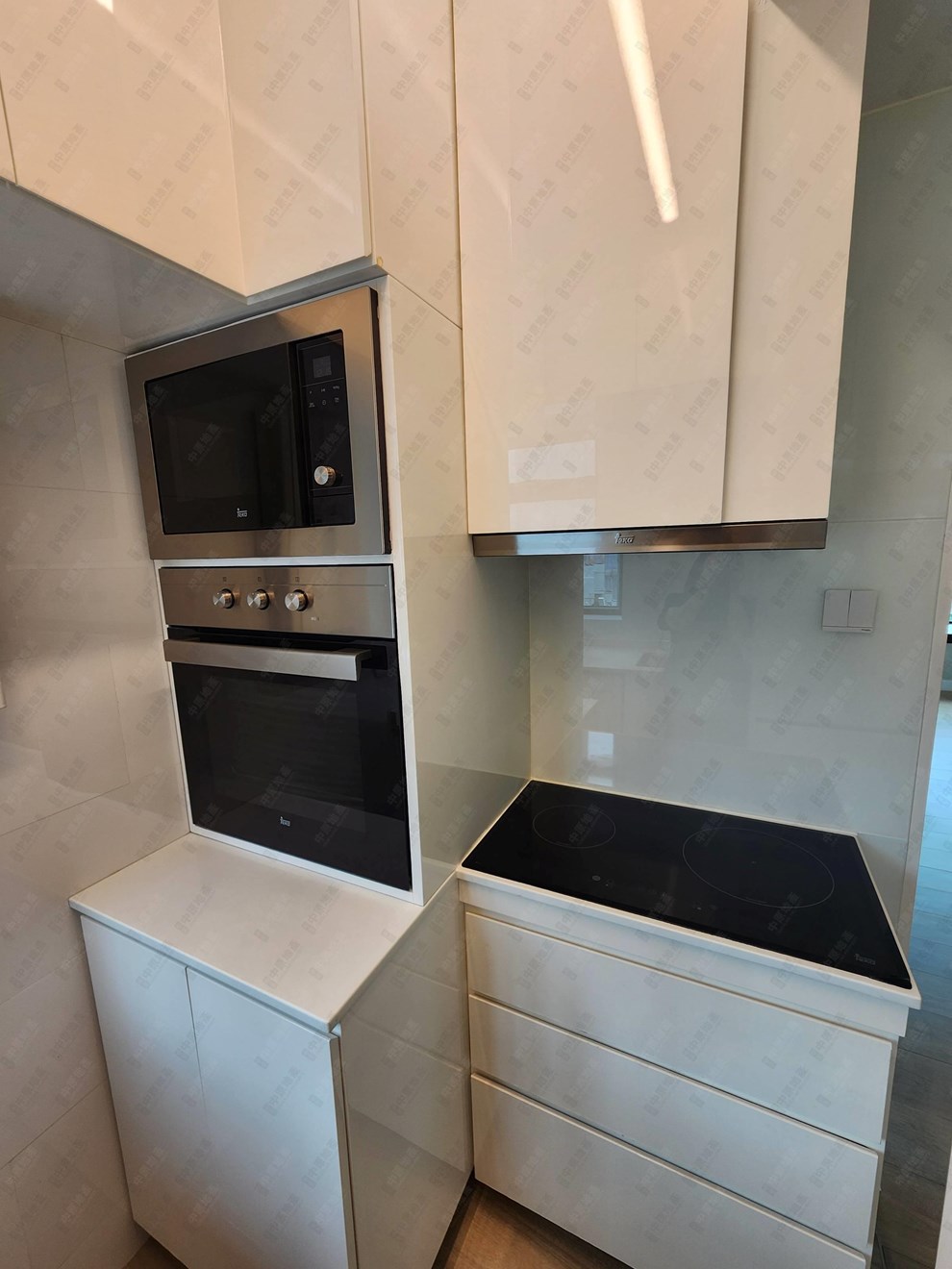 Unit Interior-Kitchen