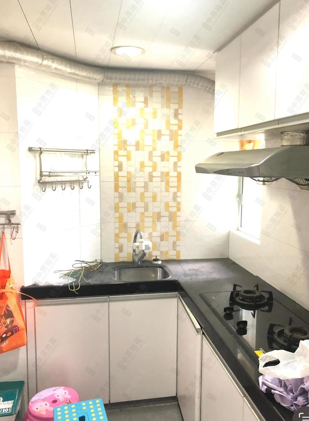 Unit Interior-Kitchen