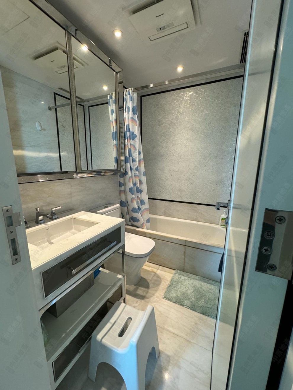Unit Interior-Bathroom