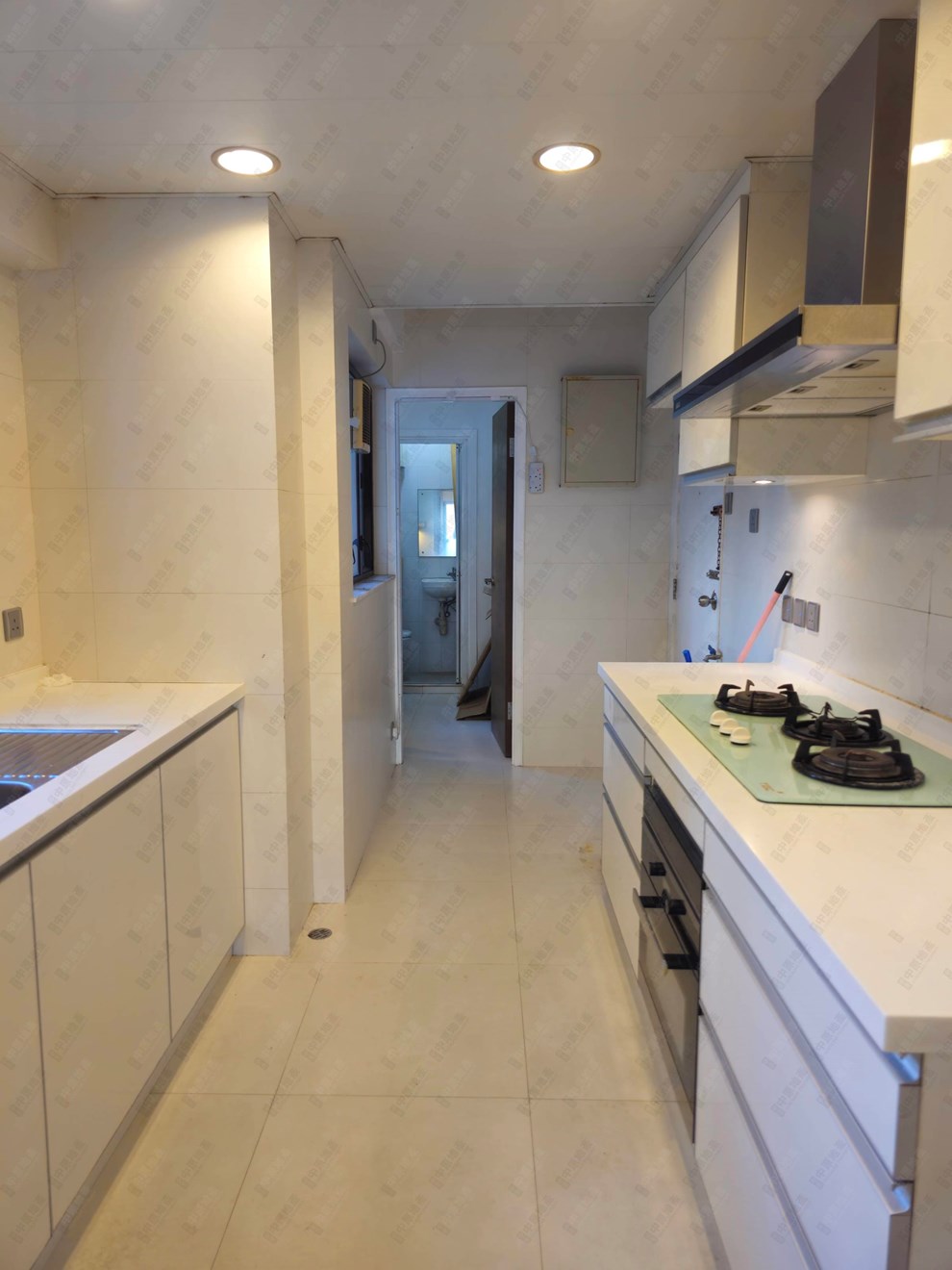 Unit Interior-Kitchen