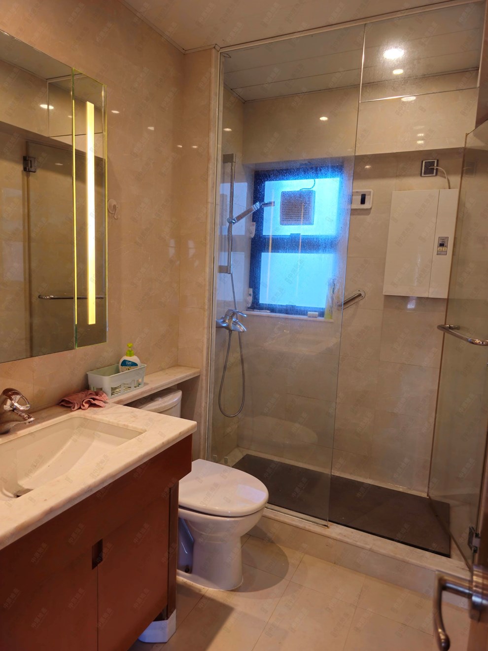 Unit Interior-Bathroom
