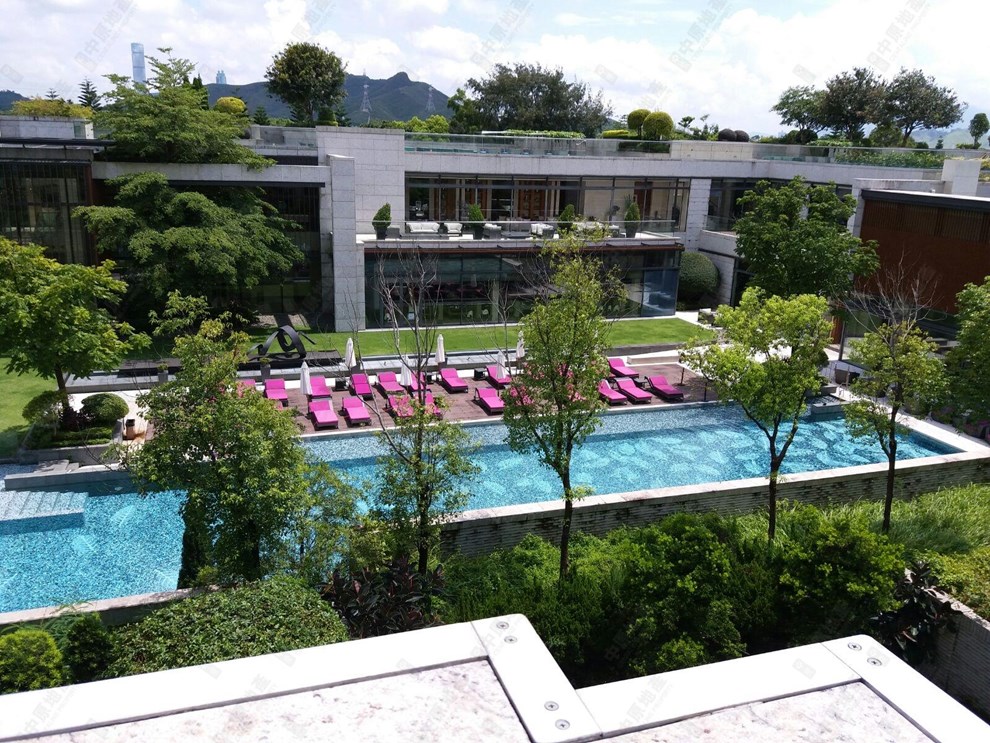 Unit Exterior-Swimming Pool