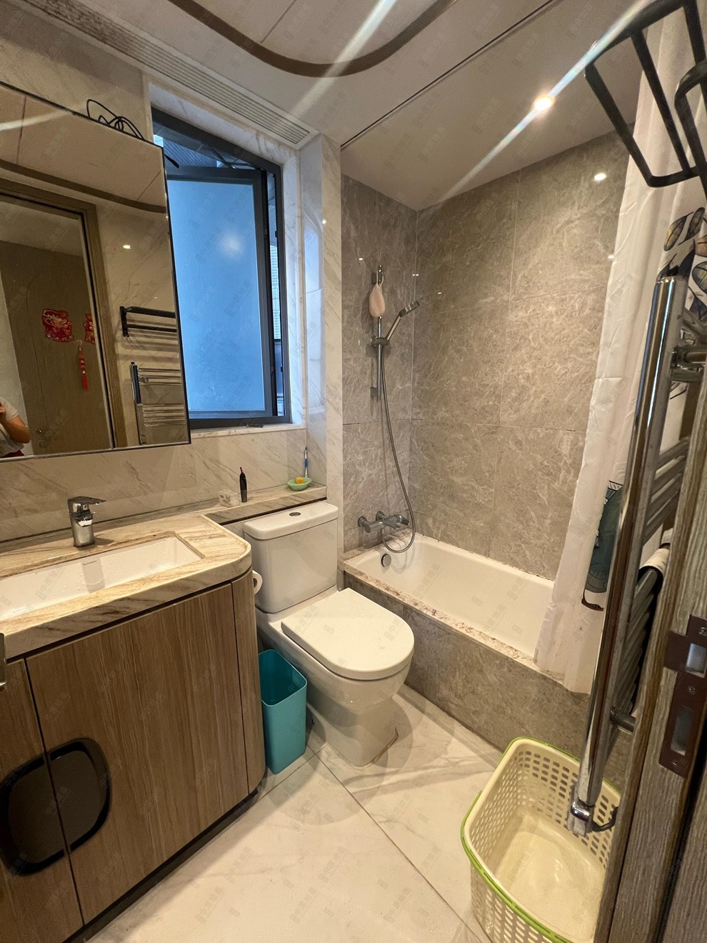 Unit Interior-Master Bathroom