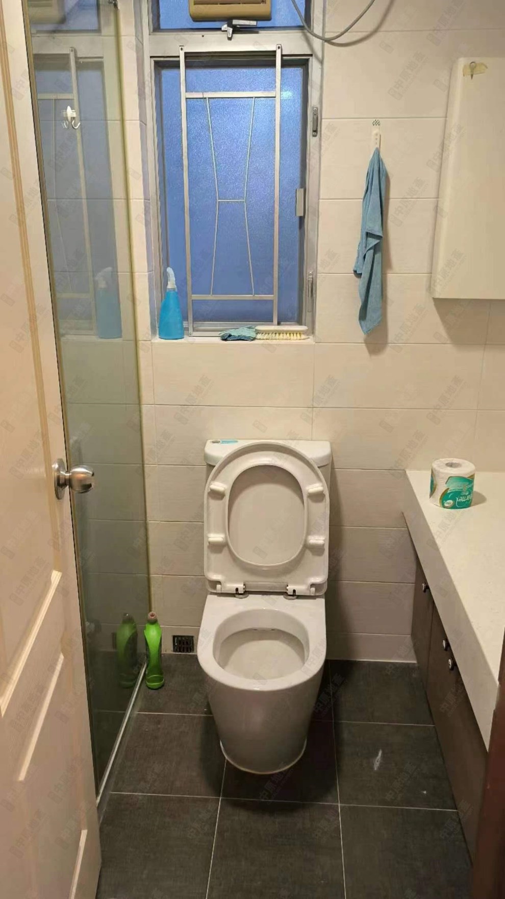 Unit Interior-Bathroom