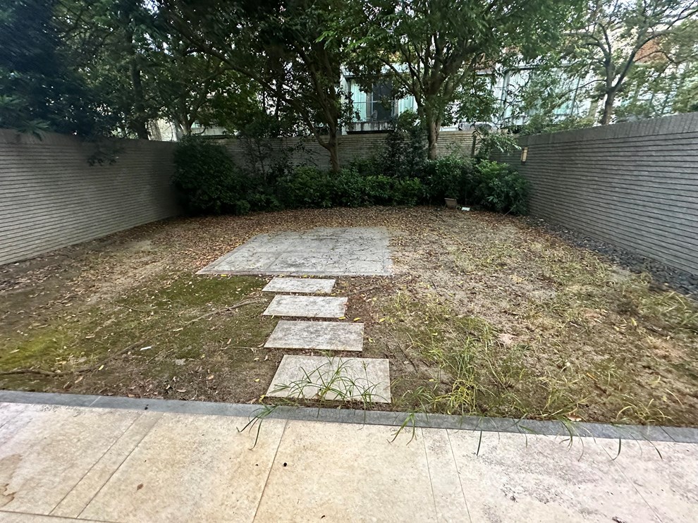 Unit Exterior-Garden