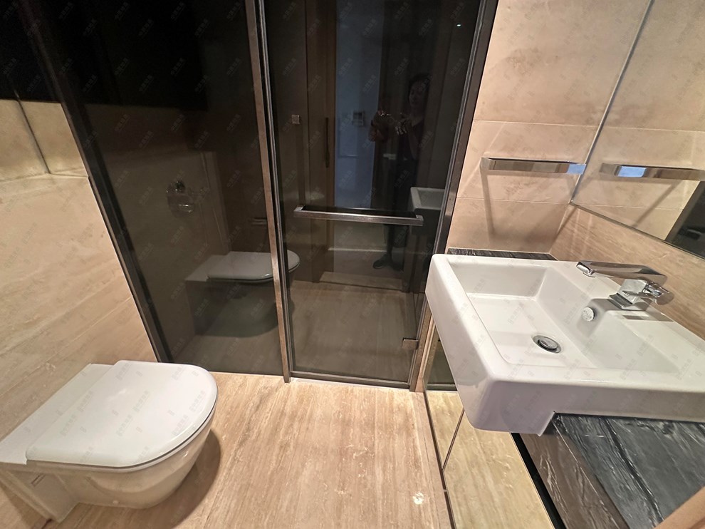 Unit Interior-Bathroom