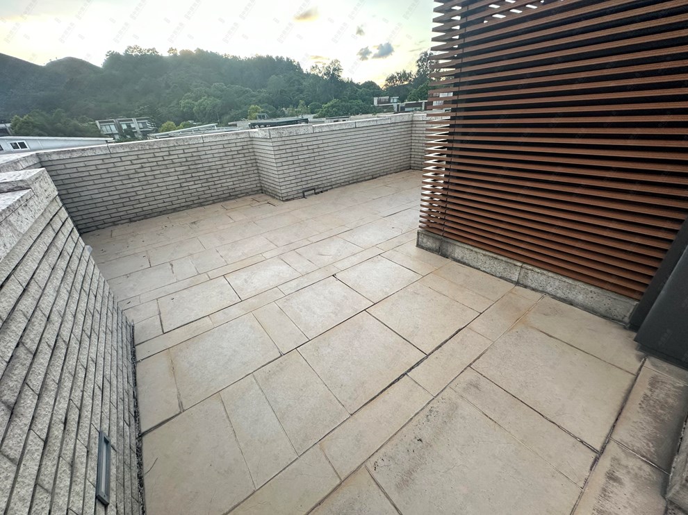 Unit Exterior-Roof