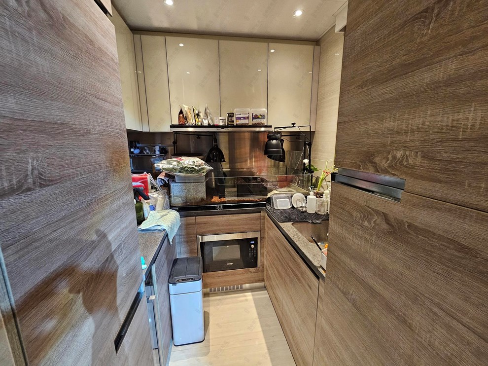 Unit Interior-Kitchen