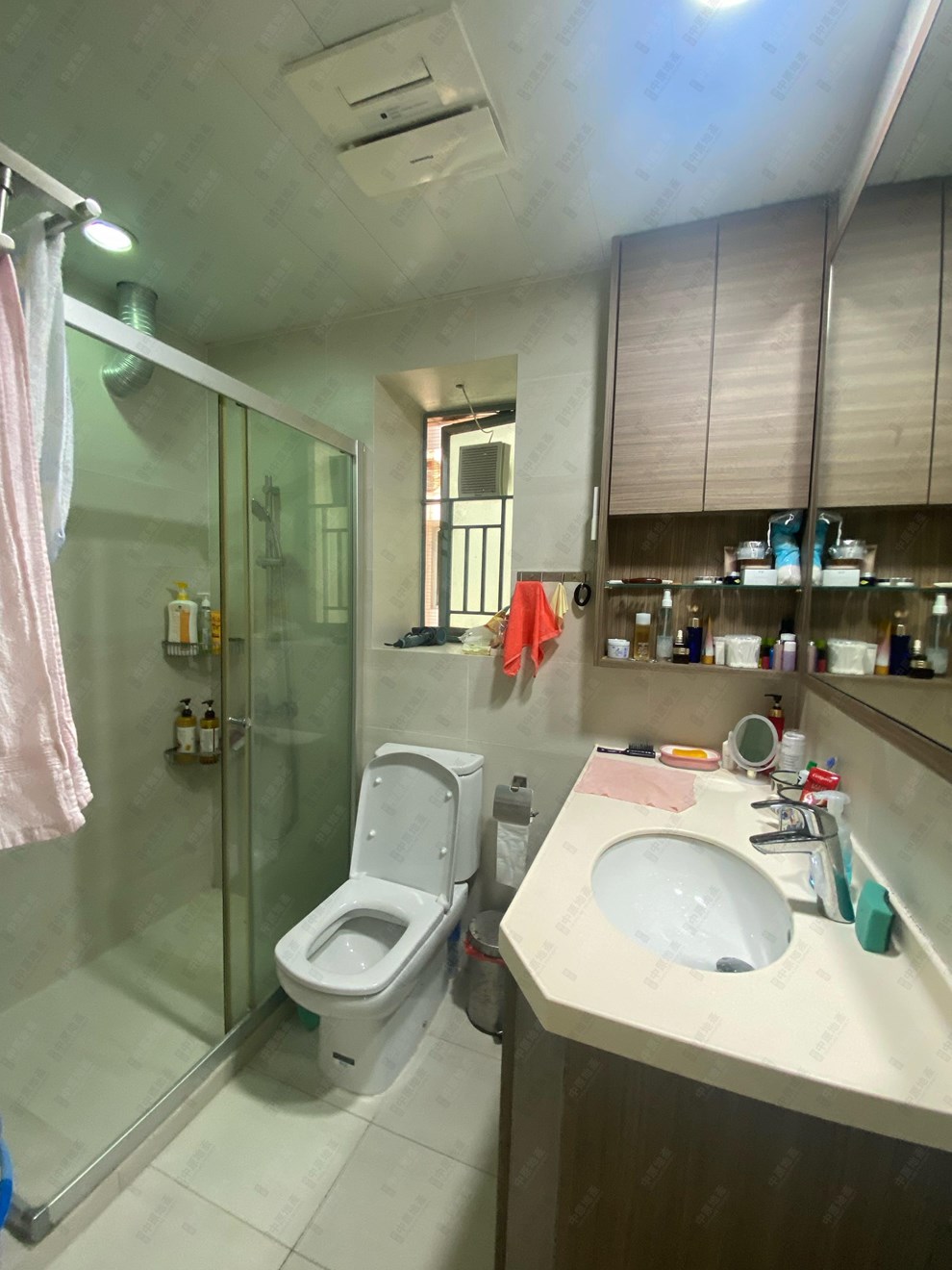 Unit Interior-Bathroom