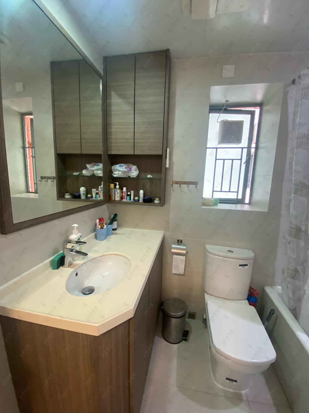 Unit Interior-Master Bathroom