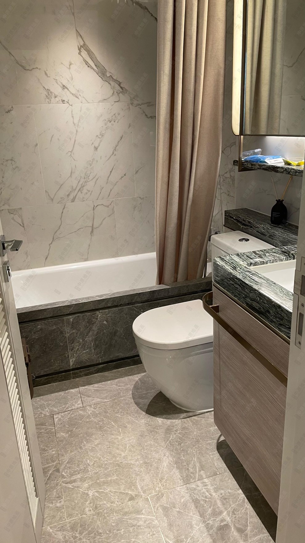 Unit Interior-Bathroom