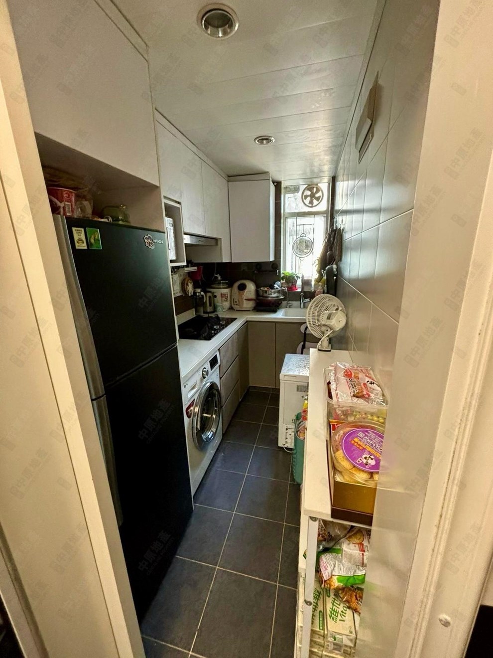 Unit Interior-Kitchen