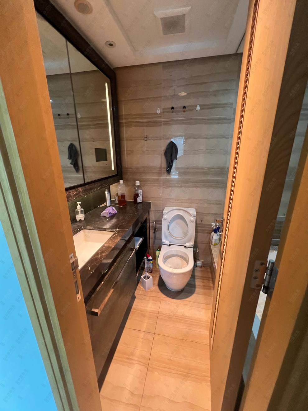 Unit Interior-Bathroom