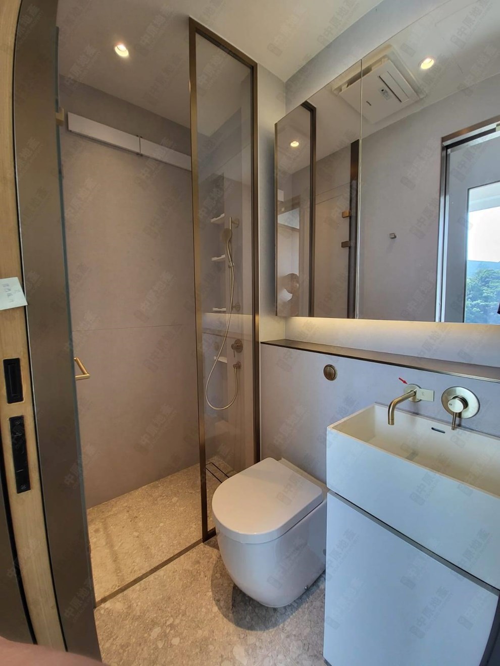 Unit Interior-Bathroom