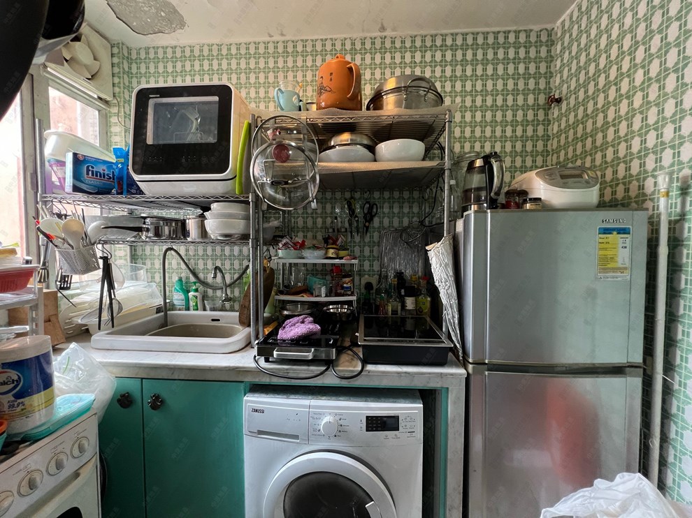 Unit Interior-Kitchen