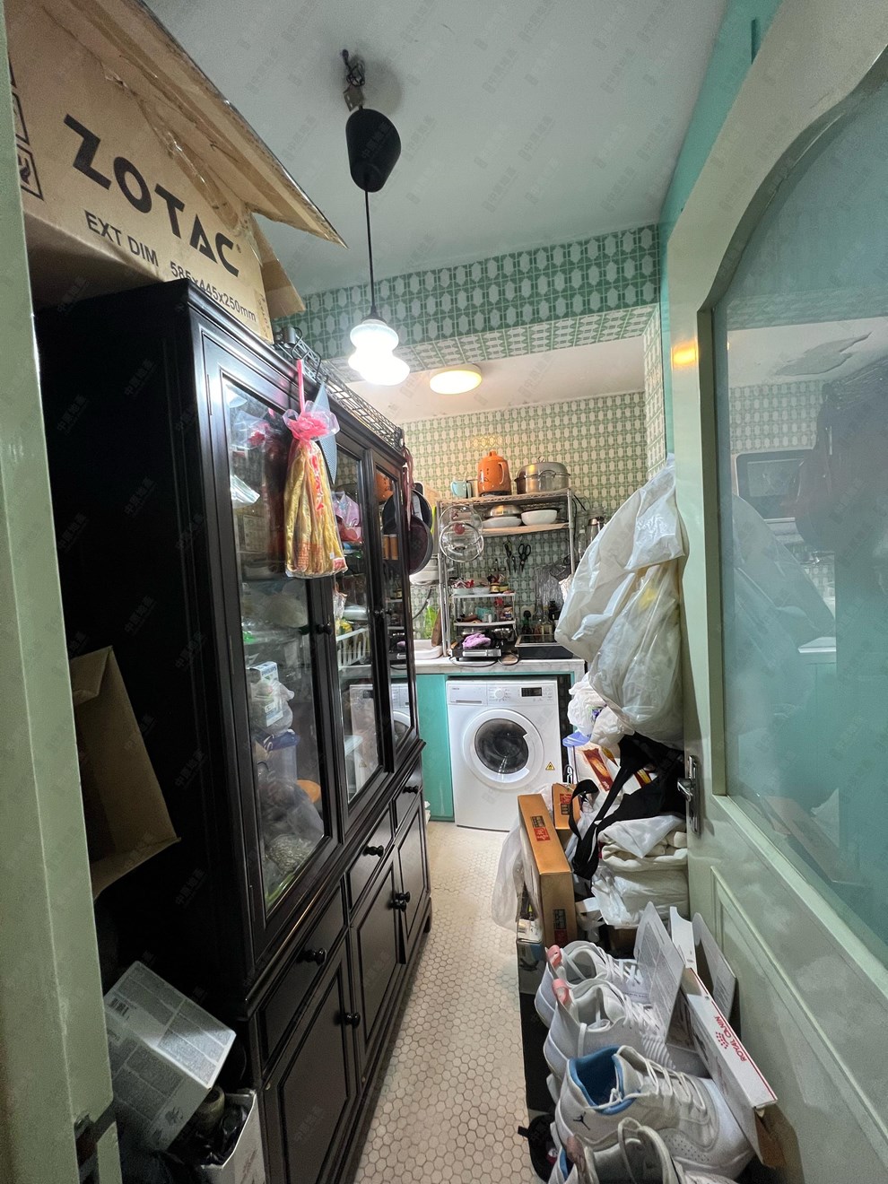 Unit Interior-Kitchen