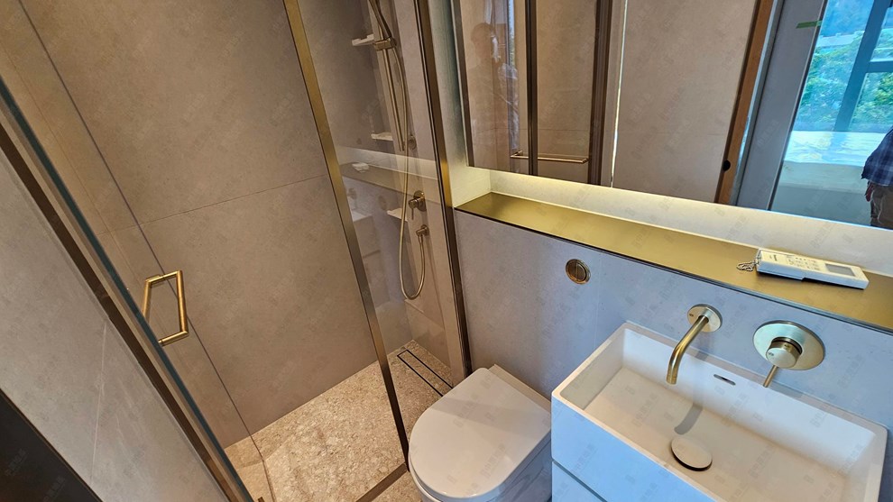 Unit Interior-Bathroom