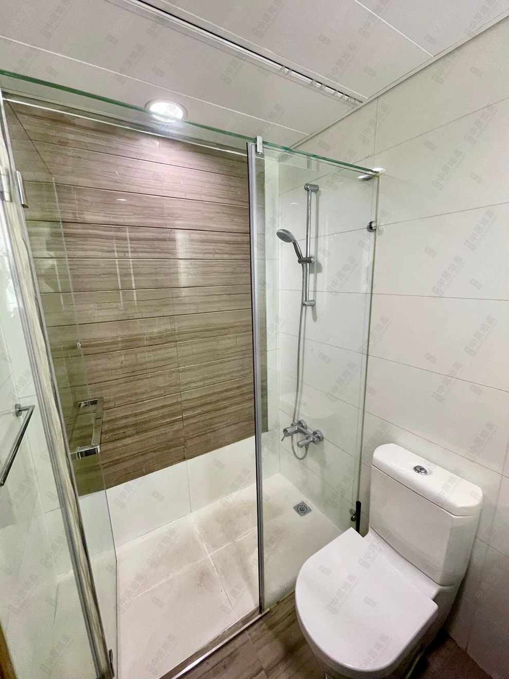 Unit Interior-Bathroom