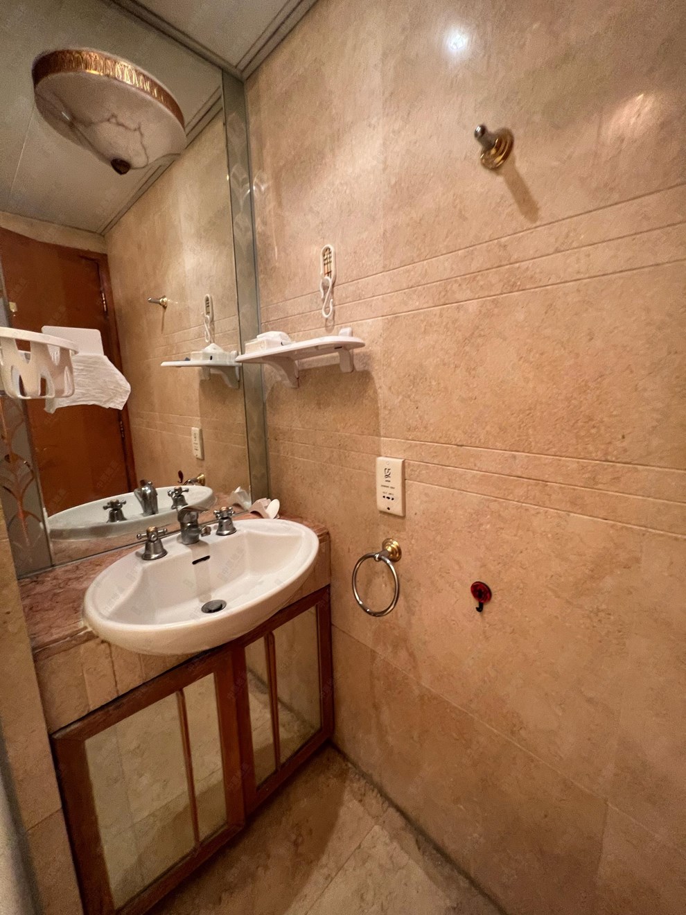 Unit Interior-Bathroom