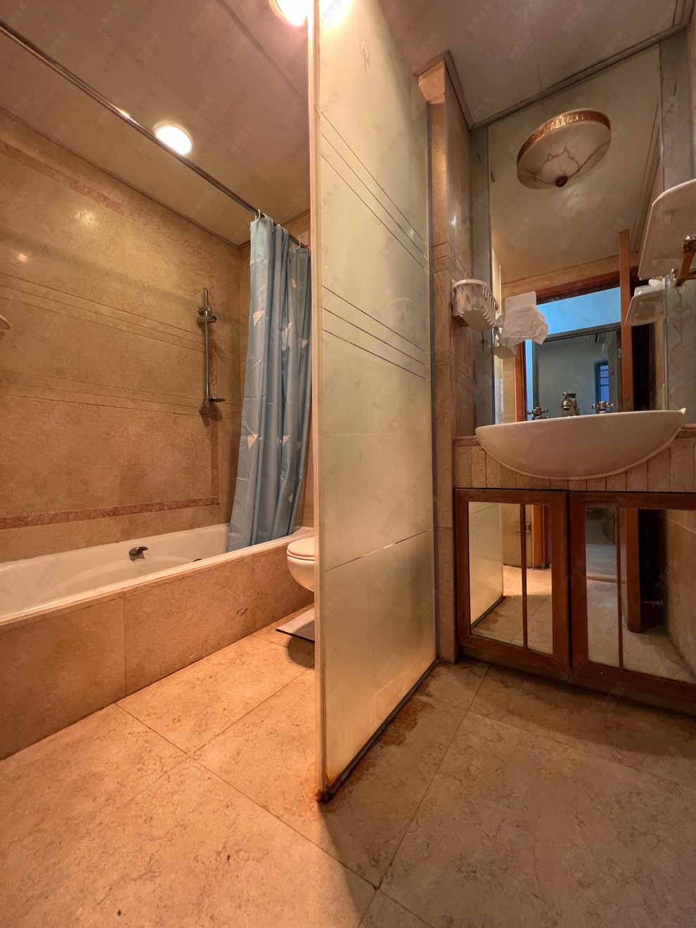 Unit Interior-Bathroom
