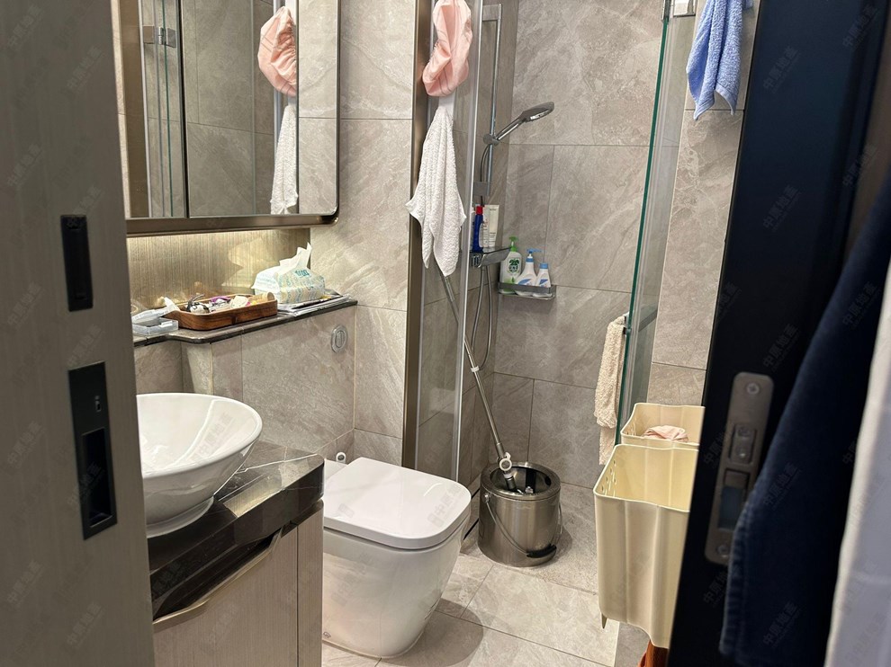 Unit Interior-Bathroom