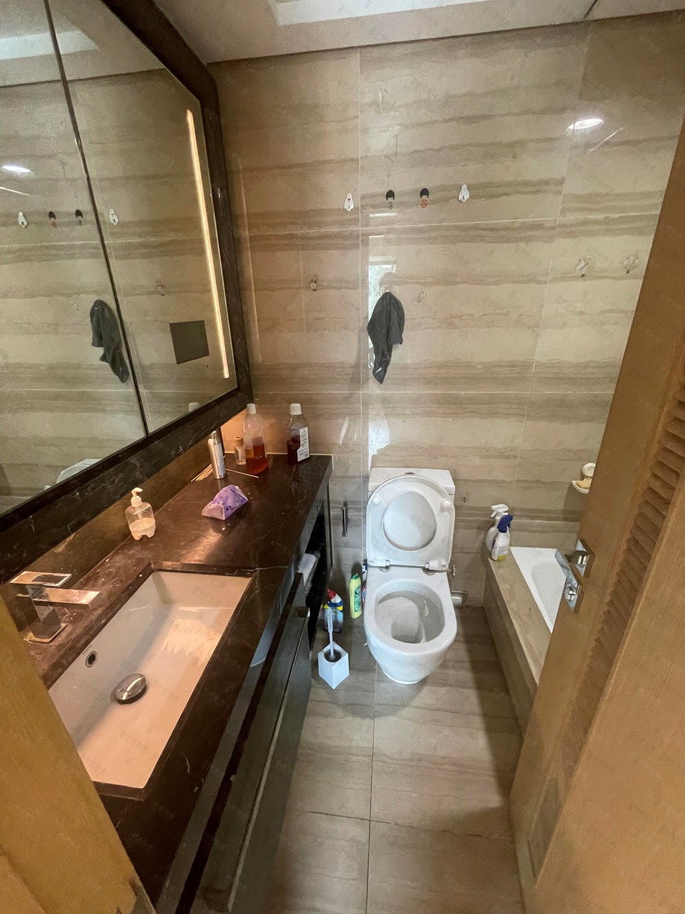 Unit Interior-Bathroom