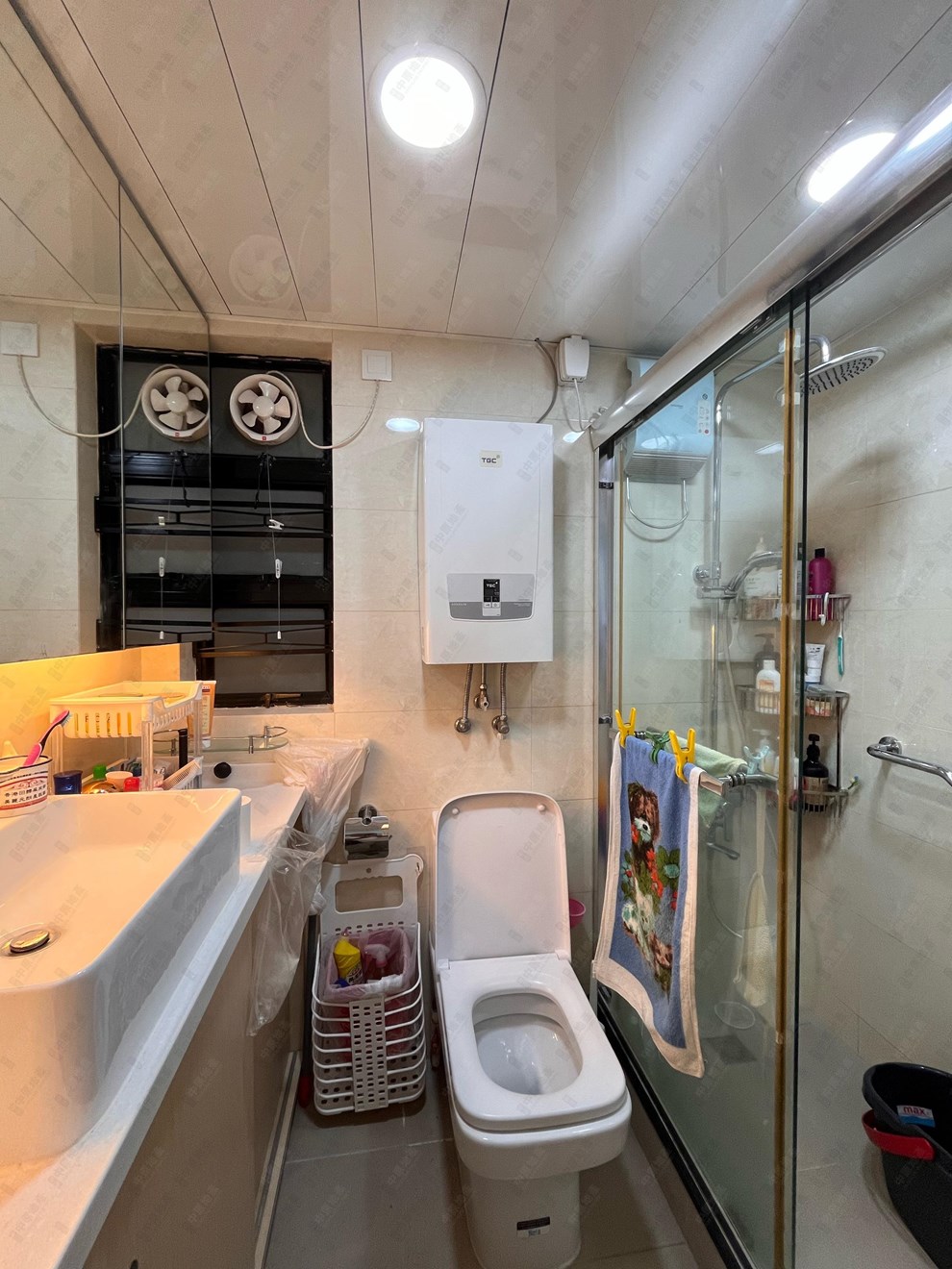 Unit Interior-Washroom