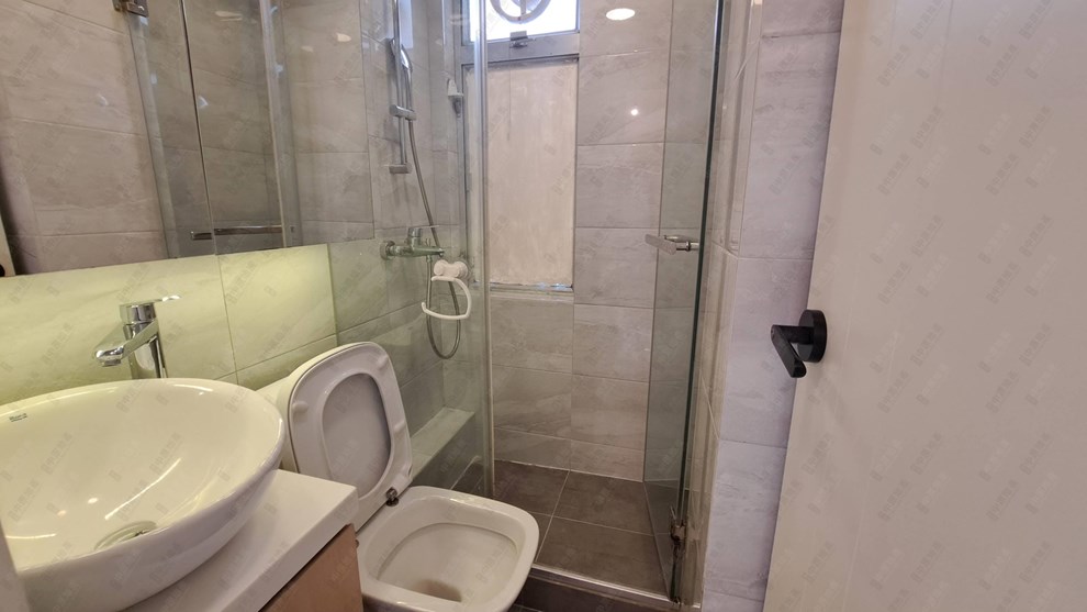 Unit Interior-Washroom