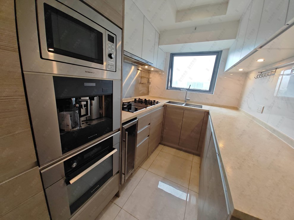 Unit Interior-Kitchen