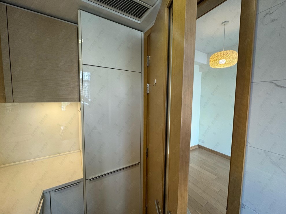 Unit Interior-Kitchen