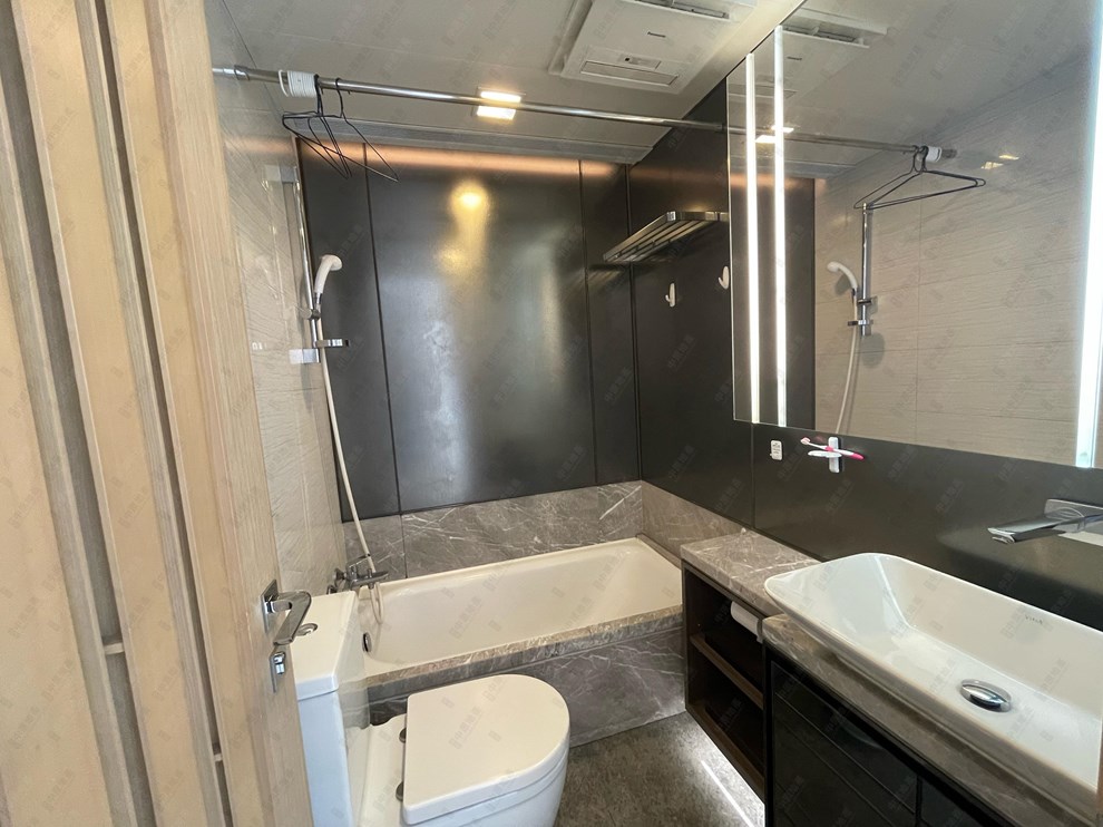 Unit Interior-Bathroom