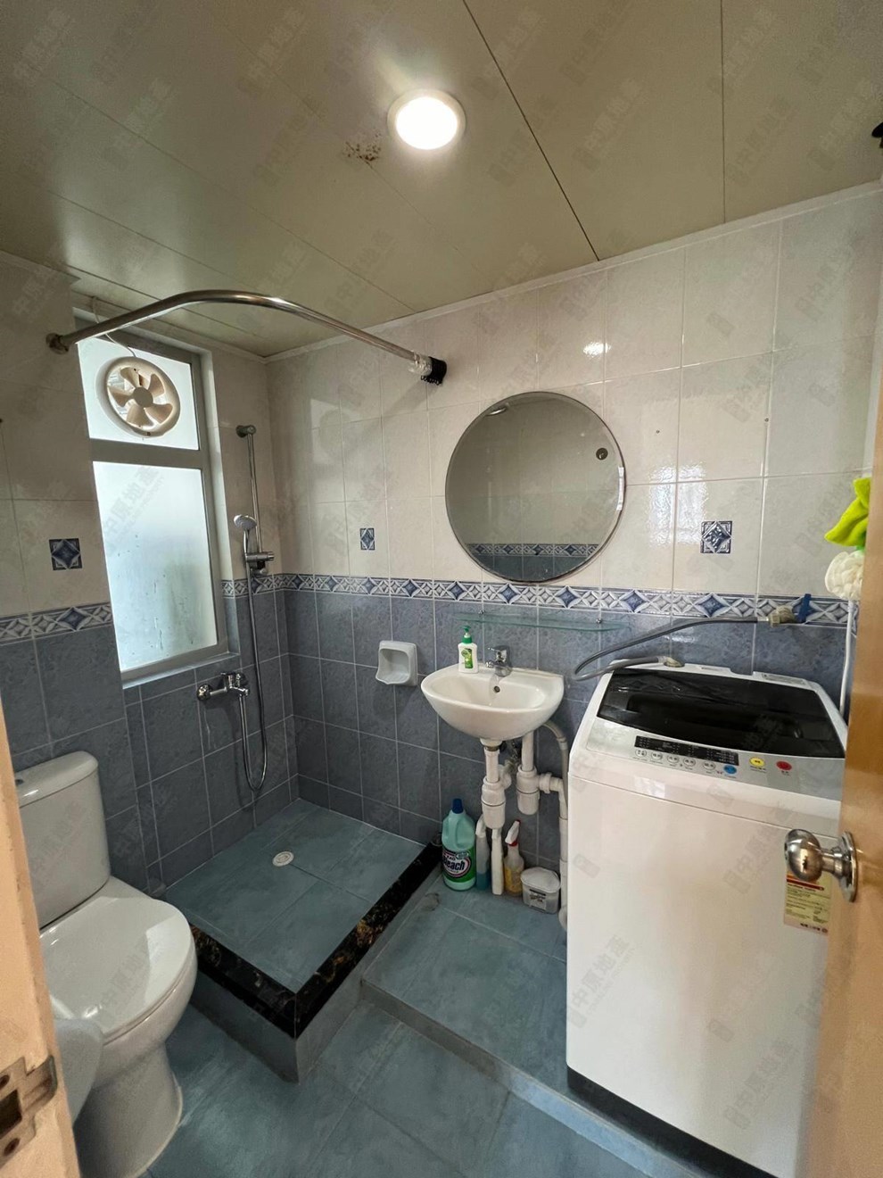 Unit Interior-Bathroom