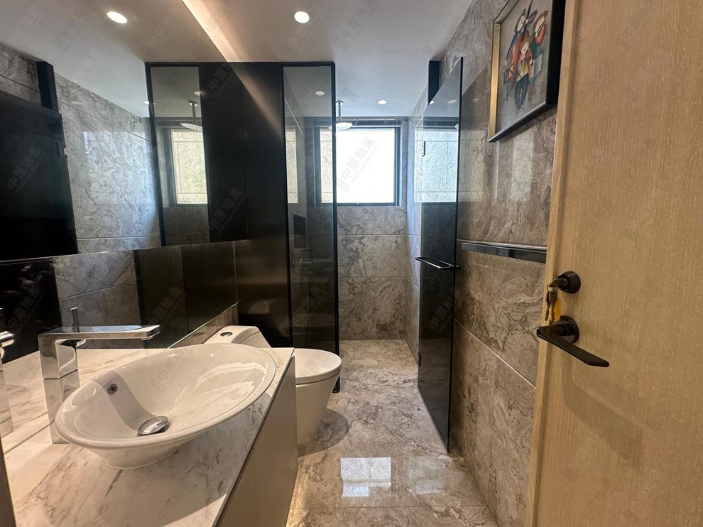 Unit Interior-Bathroom